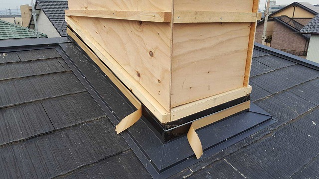 雨仕舞い板金を施工